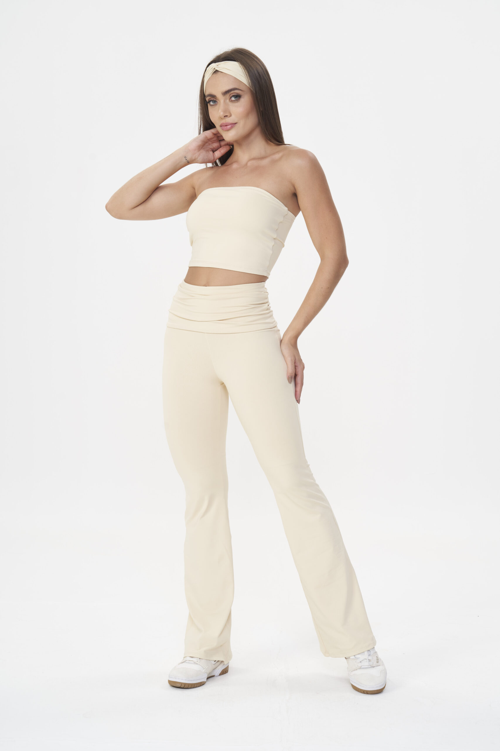 Calça Flare Beyond – Manteiga